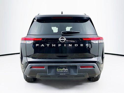 2025 Nissan Pathfinder SV FWD