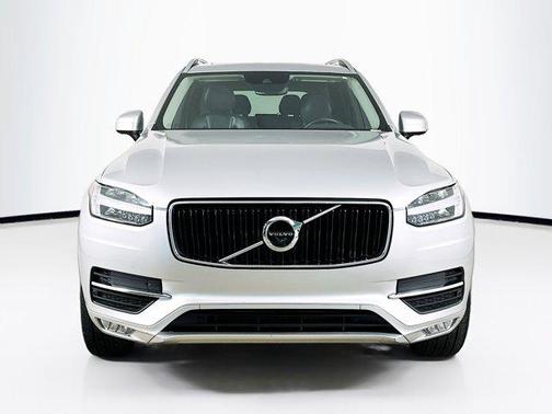 2018 Volvo XC90 T6 Momentum