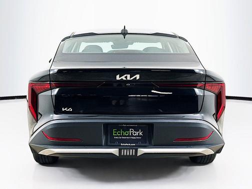 Aurora Black Pearl 2025 Kia K4 LXS