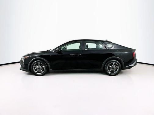 Aurora Black Pearl 2025 Kia K4 LXS