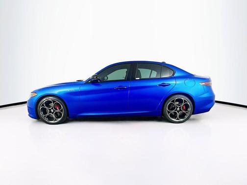 Misano Blue Metallic 2024 Alfa Romeo Giulia Veloce RWD