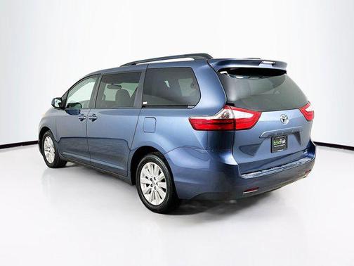 2015 Toyota Sienna LE