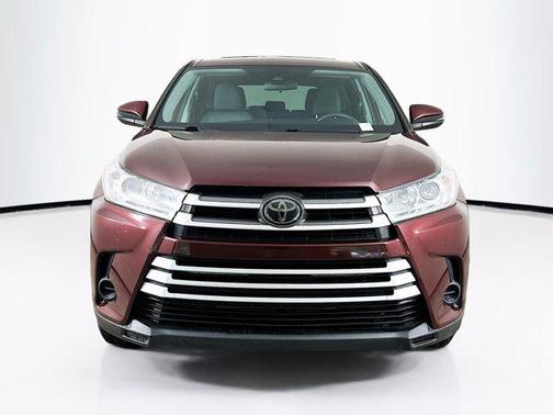 2019 Toyota Highlander LE I4