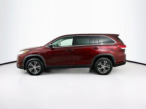 2019 Toyota Highlander LE I4