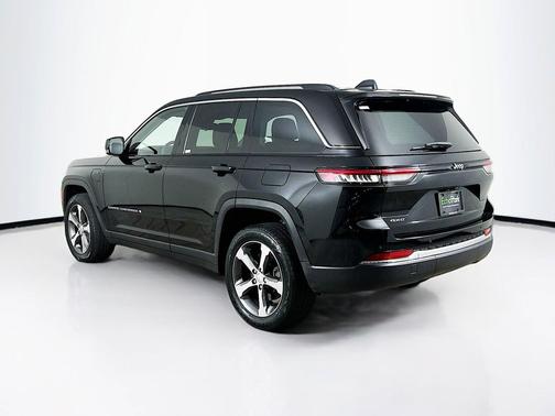 Diamond Black Crystal Pearlcoat 2022 Jeep Grand Cherokee 4xe Base