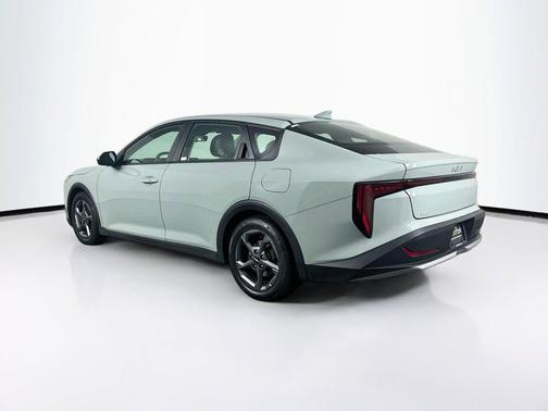 Morning Haze 2025 Kia K4 LXS