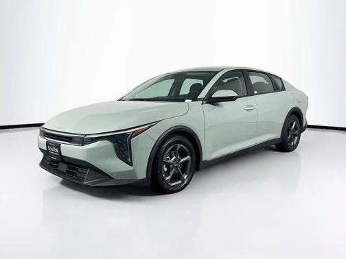 Morning Haze 2025 Kia K4 LXS