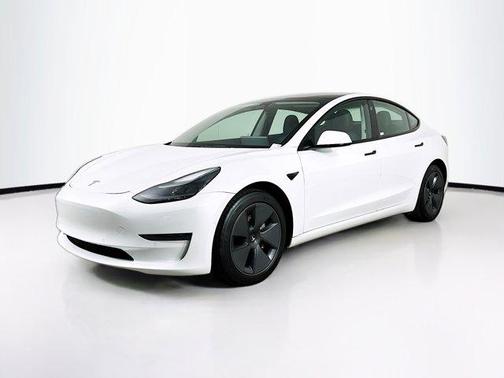 2022 Tesla Model 3 Standard Range