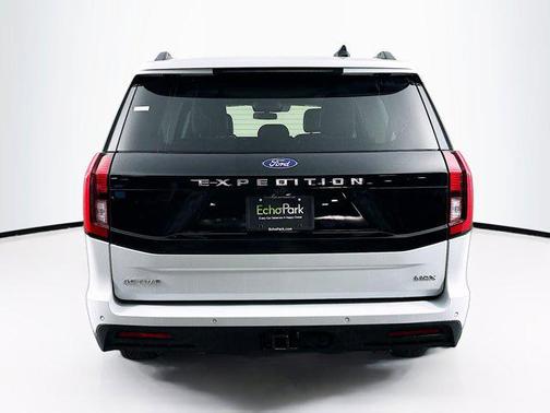 2025 Ford Expedition Max Active 4x4