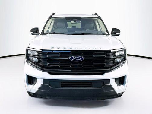 2025 Ford Expedition Max Active 4x4