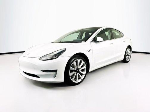 2020 Tesla Model 3 Standard Range