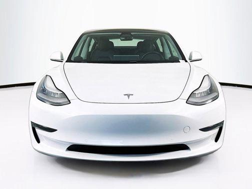 2020 Tesla Model 3 Standard Range