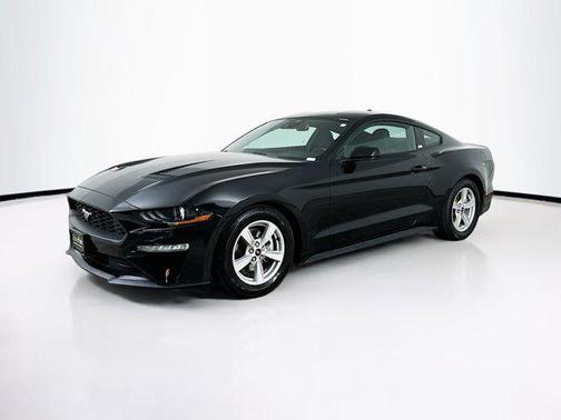 2022 Ford Mustang EcoBoost