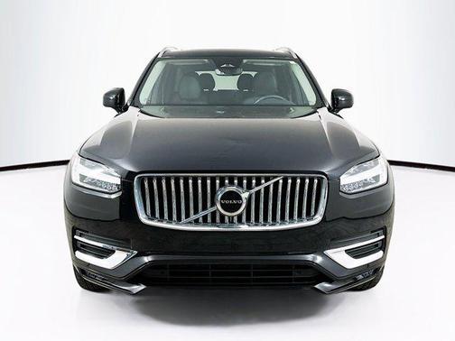 2024 Volvo XC90 B6 Core Bright Theme
