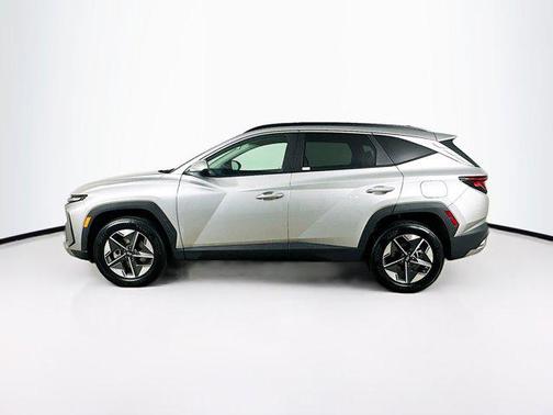 Shimmering Silver 2025 Hyundai TUCSON SEL