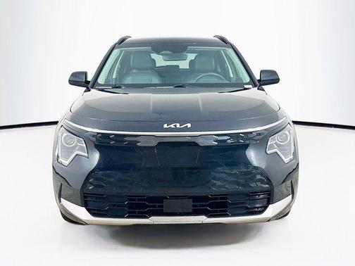 Aurora Black Pearl 2023 Kia Niro EV Wind