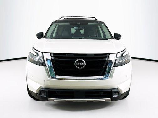 2022 Nissan Pathfinder Platinum 4WD