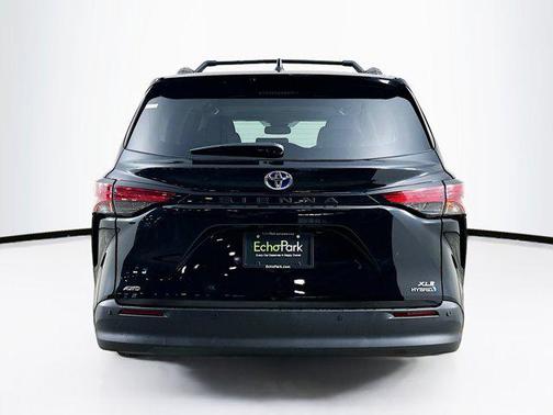 2022 Toyota Sienna XLE 7 Passenger