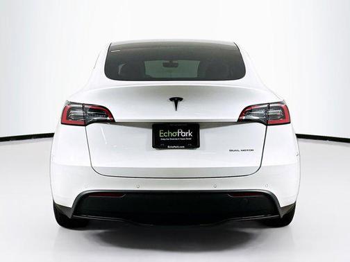2022 Tesla Model Y Long Range Dual Motor All-Wheel Drive