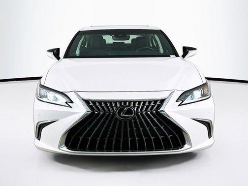 2023 Lexus ES 300h Base