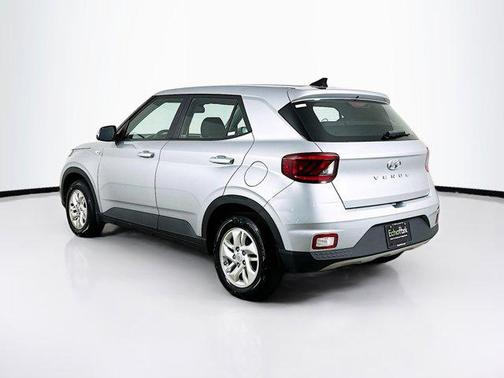 2022 Hyundai VENUE SE