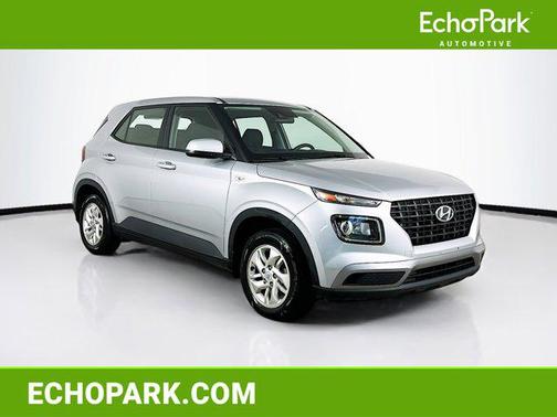 2022 Hyundai VENUE SE