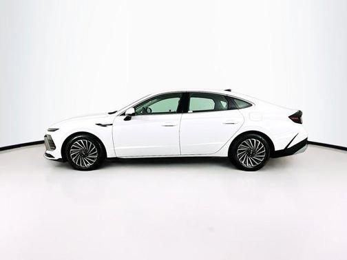 2025 Hyundai SONATA Hybrid SE