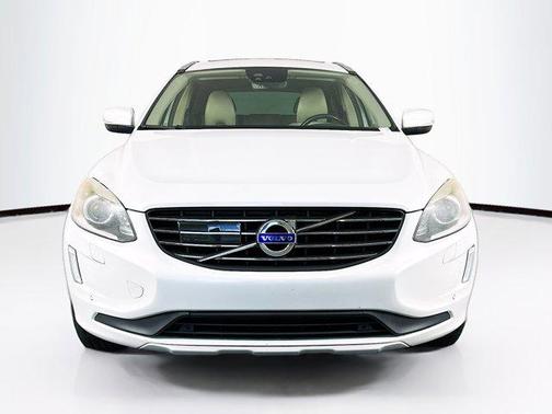 2016 Volvo XC60 T5 Drive-E Platinum