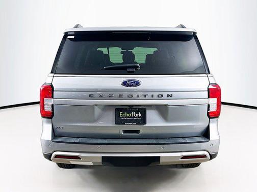 Iconic Silver Metallic 2024 Ford Expedition XLT