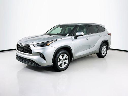 2025 Toyota Highlander LE