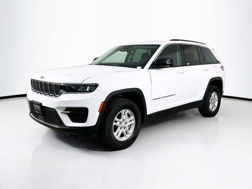 2022 Jeep Grand Cherokee Laredo