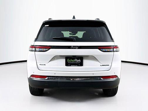 2022 Jeep Grand Cherokee Laredo