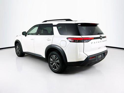 2024 Nissan Pathfinder SV 4WD