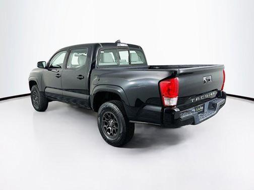 Black 2016 Toyota Tacoma SR5