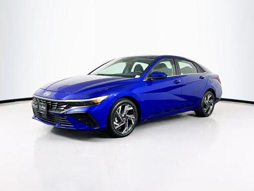 2025 Hyundai ELANTRA SEL