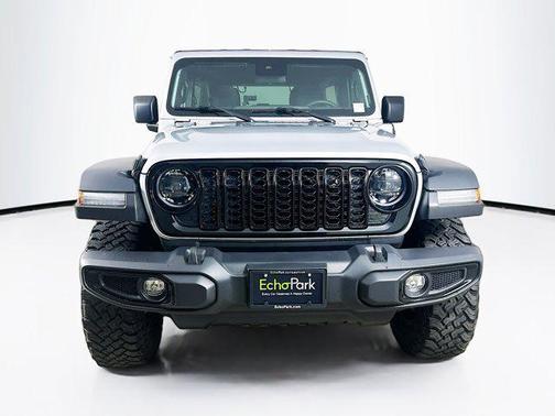Silver Zynith Clearcoat 2024 Jeep Wrangler 4xe Willys