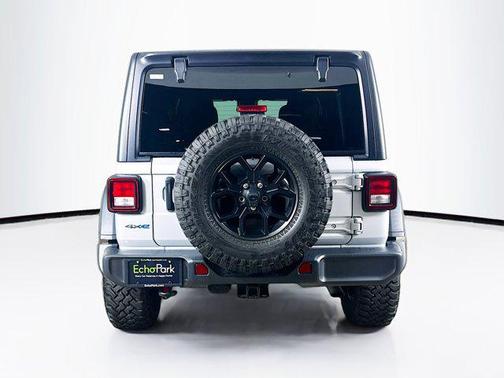 Silver Zynith Clearcoat 2024 Jeep Wrangler 4xe Willys