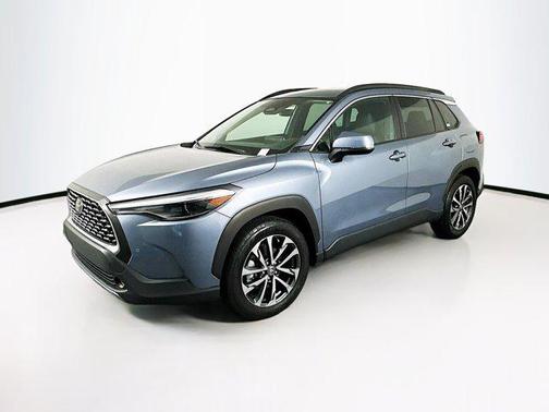 2023 Toyota Corolla Cross XLE