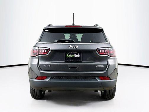 2023 Jeep Compass Latitude Lux