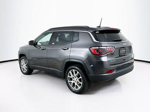 2023 Jeep Compass Latitude Lux