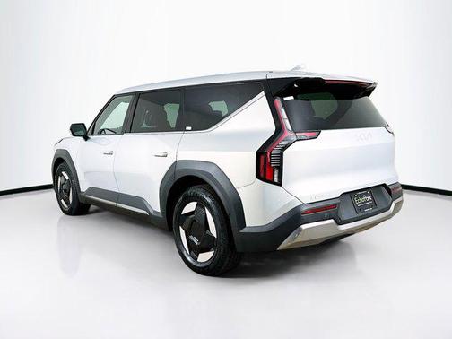 2024 Kia EV9 Light Long Range
