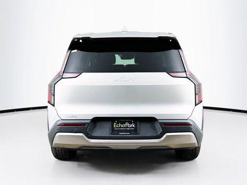 2024 Kia EV9 Light Long Range