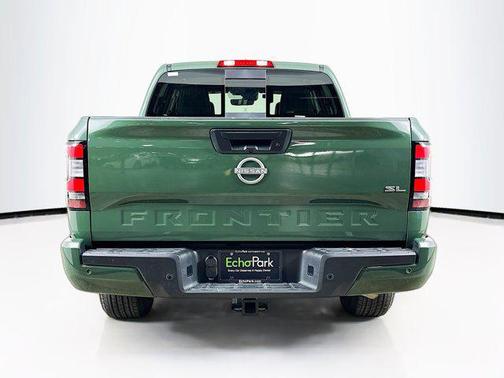 2024 Nissan Frontier SL