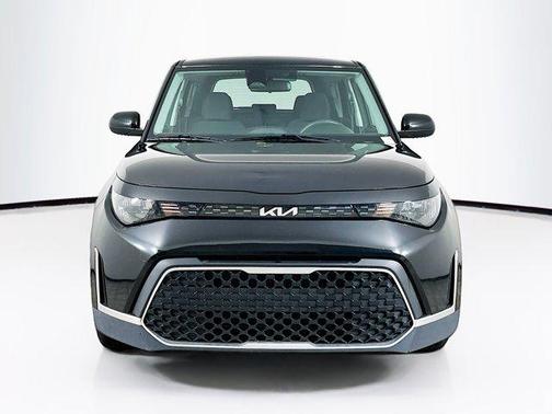 Fusion Black 2025 Kia Soul LX