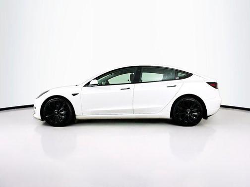 2022 Tesla Model 3 Standard Range