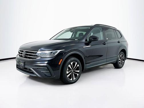 Deep Black Pearl 2022 Volkswagen Tiguan 2.0T S 4MOTION