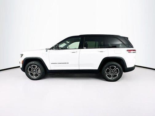 Bright White Clearcoat 2022 Jeep Grand Cherokee 4xe Trailhawk