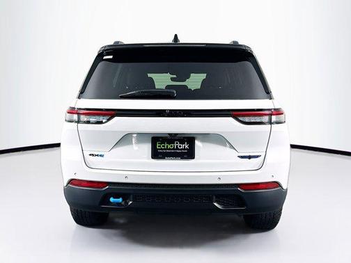 Bright White Clearcoat 2022 Jeep Grand Cherokee 4xe Trailhawk