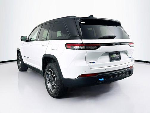 Bright White Clearcoat 2022 Jeep Grand Cherokee 4xe Trailhawk