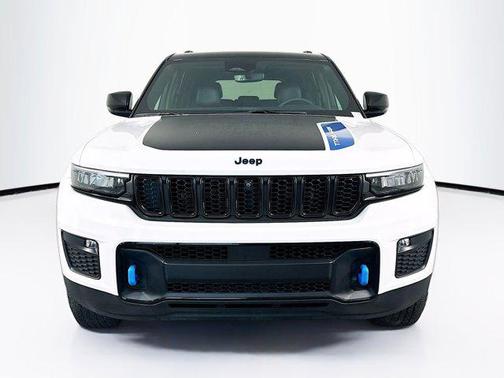 Bright White Clearcoat 2022 Jeep Grand Cherokee 4xe Trailhawk